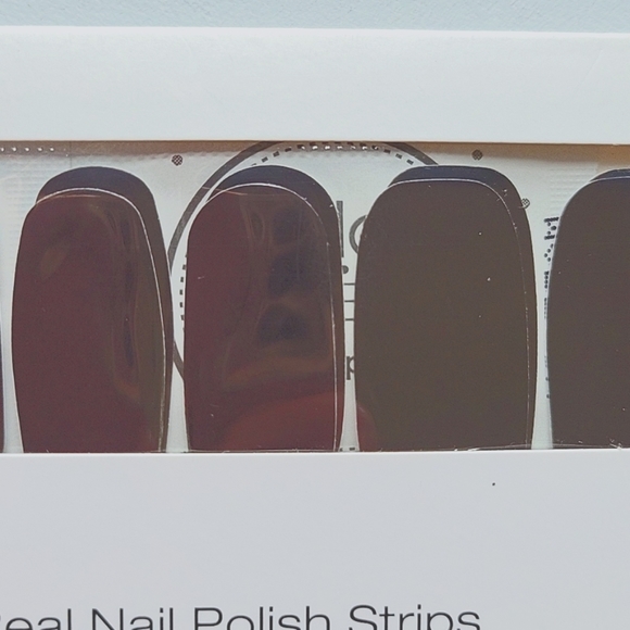 Color Street Made in Milan Real Nail Polish Strips 16 Strips NEW - Picture 3 of 9